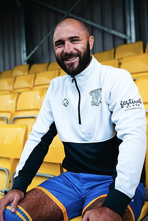 深富策略 前英超前锋奥斯汀加盟第七级别球队仅两个月后，就因伤离队